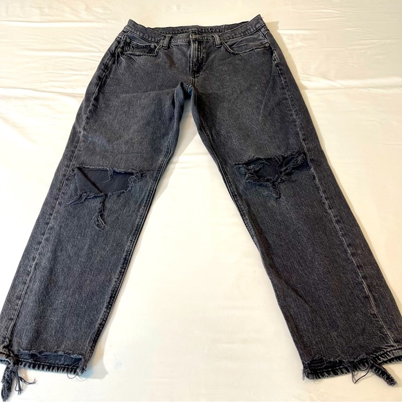 American Eagle Outfitters Denim - AMERICAN EAGLE WOMENS JEANS ,SIZE 10 S , GOOD CONDITION, PREOWNED DISTRESSED